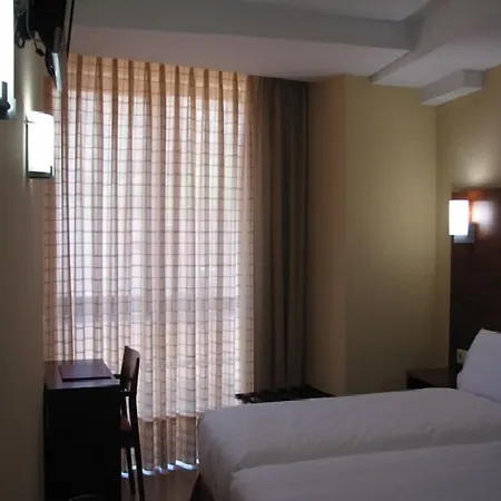 Ξενοδοχείο Ruta De La Plata De Asturias 3*