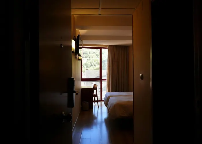 Ruta De La Plata De Asturias Hotel 3*