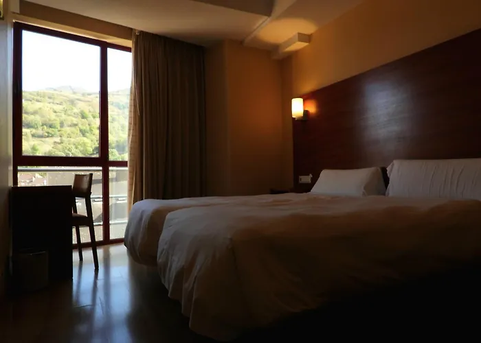 Ruta De La Plata De Asturias Hotel Pola de Lena