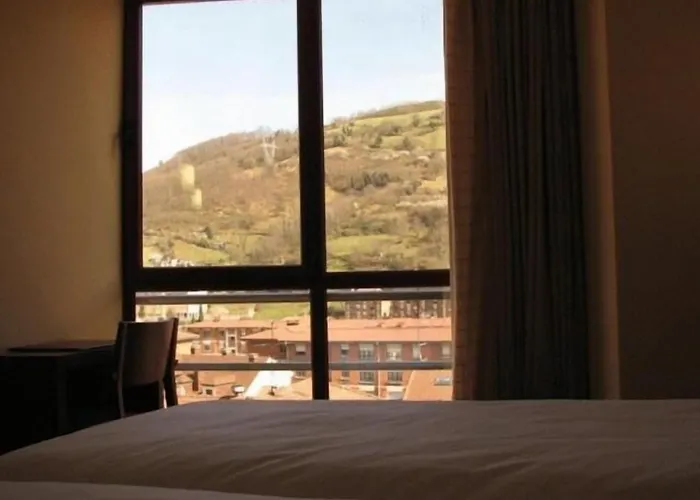 Ruta De La Plata De Asturias 3* Pola de Lena